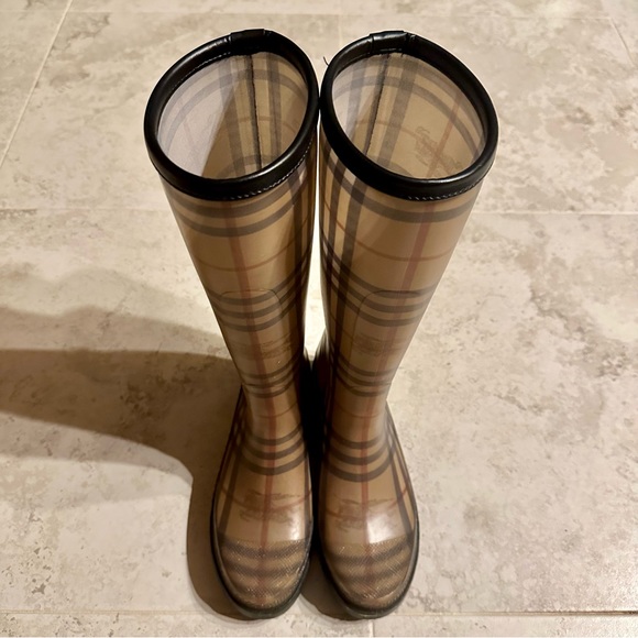 Burberry Haymarket Check Pattern Rubber Rain Boots - Picture 5 of 6